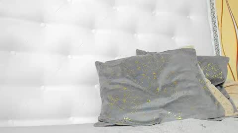 Snapshot of karissia_ chatting on 10-22-25, 04:46 KARISSIA online show from 10-22-25, 04:46