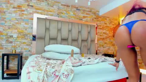 Snapshot of karla_dunn chatting on 02-13-25, 12:57 Karla online show from 02-13-25, 12:57