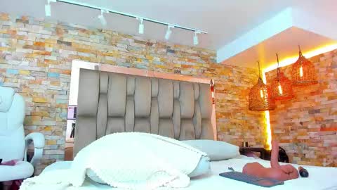 Snapshot of karla_dunn chatting on 09-30-25, 08:36 Karla online show from 09-30-25, 08:36