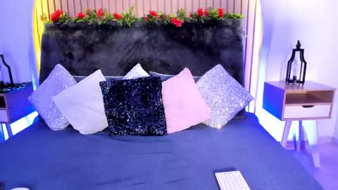 Karla Gonzaless online show from 02-05-25, 01:04