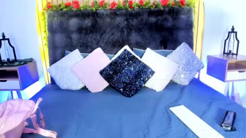 Karla Gonzaless online show from 02-12-25, 07:24