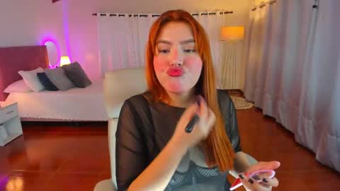 Karlita online show from 10-31-25, 04:35