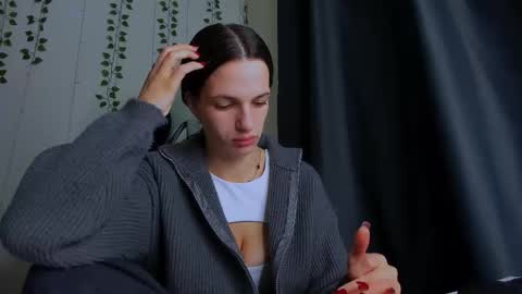 karla_lim online show from 11-21-25, 09:13