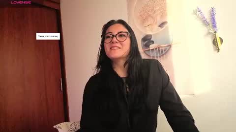 Snapshot of karla_valk1 chatting on 08-05-26, 10:33 karla online show from 08-05-26, 10:33