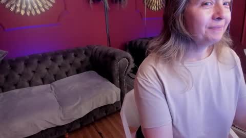 carla  online show from 11-23-25, 03:28