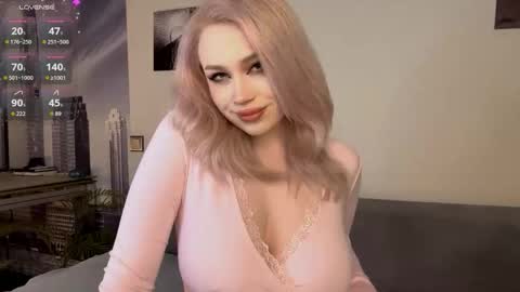 Snapshot of karlenegries chatting on 02-18-26, 03:13 Olivia online show from 02-18-26, 03:13