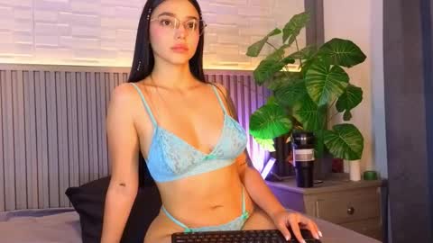 Karli online show from 11-28-25, 02:25