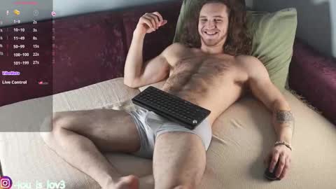 Karlos and Louis online show from 10-10-25, 03:11