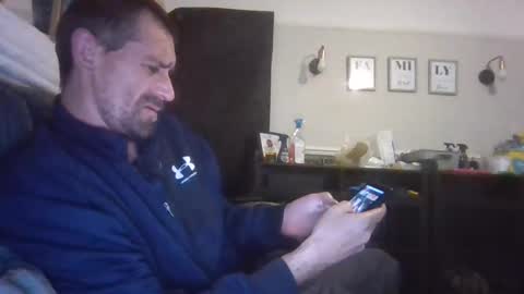 Snapshot of karlosh2k7 chatting on 11-09-25, 03:38 karlh online show from 11-09-25, 03:38