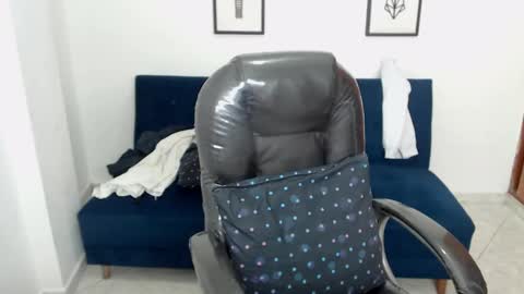 KARLYE online show from 12-18-24, 02:32