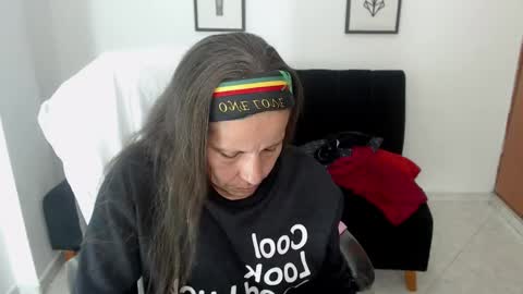 KARLYE online show from 02-01-25, 05:07