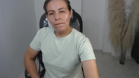 KARLYE online show from 12-23-25, 01:47