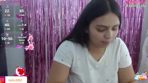 Snapshot of karol_09 chatting on 01-06-25, 02:37 karol 09 online show from 01-06-25, 02:37