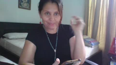 Snapshot of karol_gill chatting on 02-02-25, 07:14 Karol online show from 02-02-25, 07:14