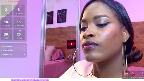 Snapshot of karol_scott1 chatting on 03-08-25, 01:39 KAROL SCOTT online show from 03-08-25, 01:39
