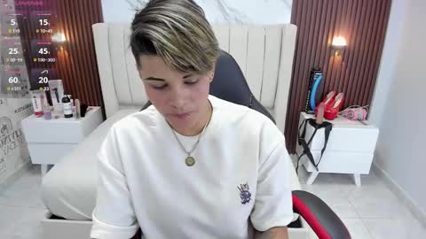 Karol and Luna online show from 02-22-25, 02:39