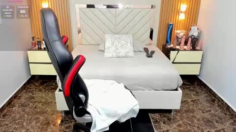 Karol and Luna online show from 09-17-25, 02:24