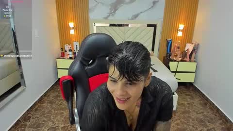 Karol and Luna online show from 10-18-25, 07:47