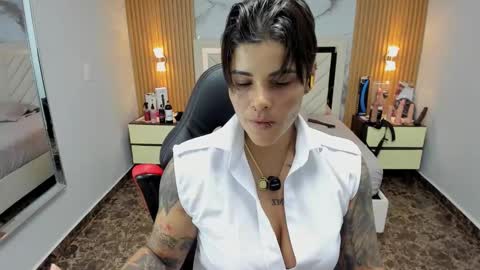 Karol and Luna online show from 11-24-25, 07:35