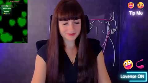 Caroline online show from 09-26-25, 05:44