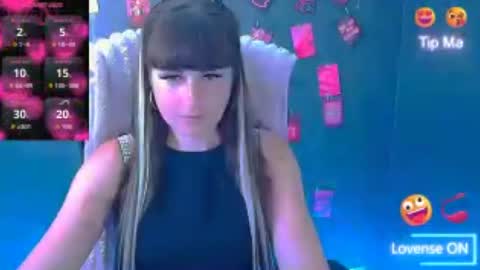 Snapshot of karolina_mia chatting on 07-02-26, 08:53 Caroline online show from 07-02-26, 08:53