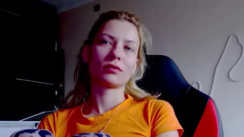 karoline121 online show from 10-13-25, 09:20