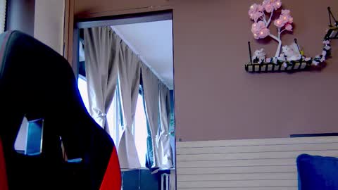 karoline121 online show from 12-23-25, 08:12