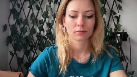 karoline121 online show from 02-06-26, 10:18