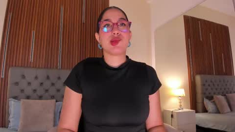 Snapshot of karoline21_ chatting on 09-27-25, 01:49 Karoline  online show from 09-27-25, 01:49