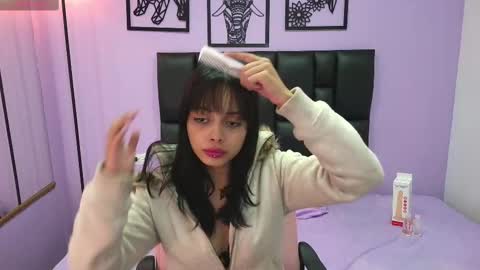 Snapshot of karoline_torres chatting on 09-17-25, 12:40 Karoline online show from 09-17-25, 12:40