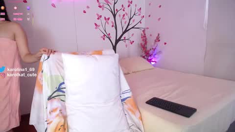 Karolina 3 online show from 09-21-25, 02:08