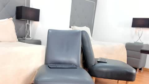 karolwest_ online show from 02-11-26, 11:37