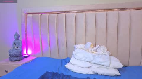 karoly online show from 12-18-25, 05:52