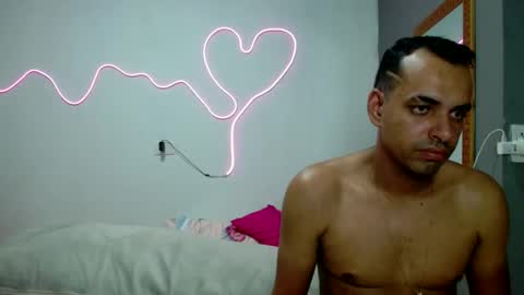 Snapshot of kasaltaradinho chatting on 12-08-24, 08:58 Tamires e Maicon online show from 12-08-24, 08:58