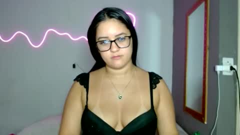 Snapshot of kasaltaradinho chatting on 01-13-25, 05:55 Tamires e Maicon online show from 01-13-25, 05:55
