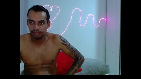 Snapshot of kasaltaradinho chatting on 01-18-25, 12:57 Tamires e Maicon online show from 01-18-25, 12:57