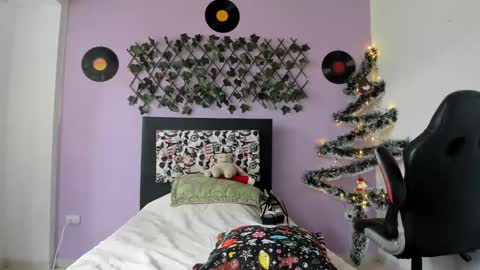 Snapshot of kassandra_james chatting on 01-03-25, 02:08 kassandra james online show from 01-03-25, 02:08