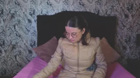 kassandra james online show from 01-09-26, 01:03