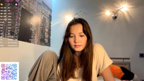 Kira online show from 09-26-25, 10:19