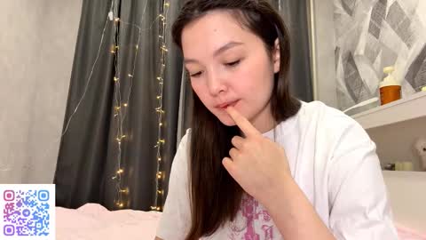 Kira online show from 12-20-25, 05:09