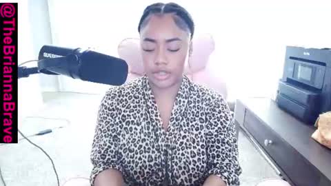 Snapshot of kat2025 chatting on 07-19-26, 07:39 BriannaBrave online show from 07-19-26, 07:39