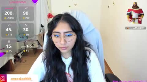 Snapshot of kat_ly_chan chatting on 03-07-25, 05:17 Kat       online show from 03-07-25, 05:17