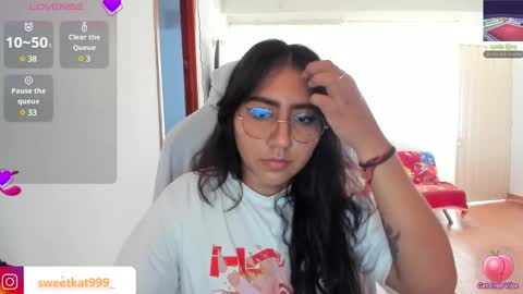 Snapshot of kat_ly_chan chatting on 03-10-25, 05:07 Kat       online show from 03-10-25, 05:07