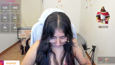 Snapshot of kat_ly_chan chatting on 10-07-25, 01:47 Kat       online show from 10-07-25, 01:47