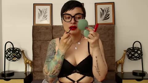 kat paradisse online show from 09-30-25, 07:52