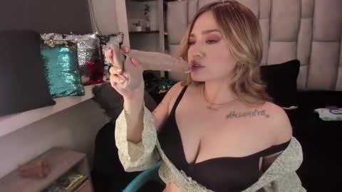 K A T A  H O O T online show from 10-15-25, 03:39