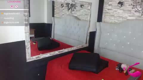 Snapshot of katalella_22 chatting on 12-15-25, 05:55 katalella_22 online show from 12-15-25, 05:55