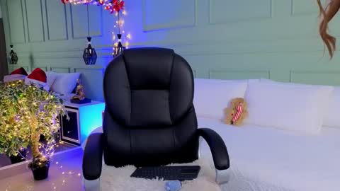 Kat online show from 12-17-25, 12:00