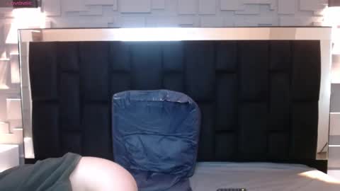 Katalina online show from 10-04-25, 01:31