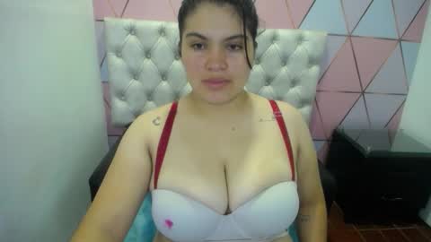 Snapshot of katalina_santana25 chatting on 12-05-25, 07:10 katalina santana25 online show from 12-05-25, 07:10